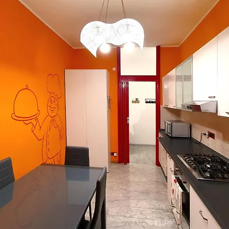 - La Casa Di Ila Milan