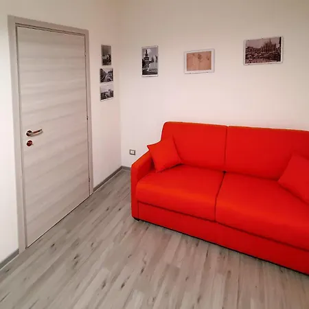 - La Casa Di Ila Milan
